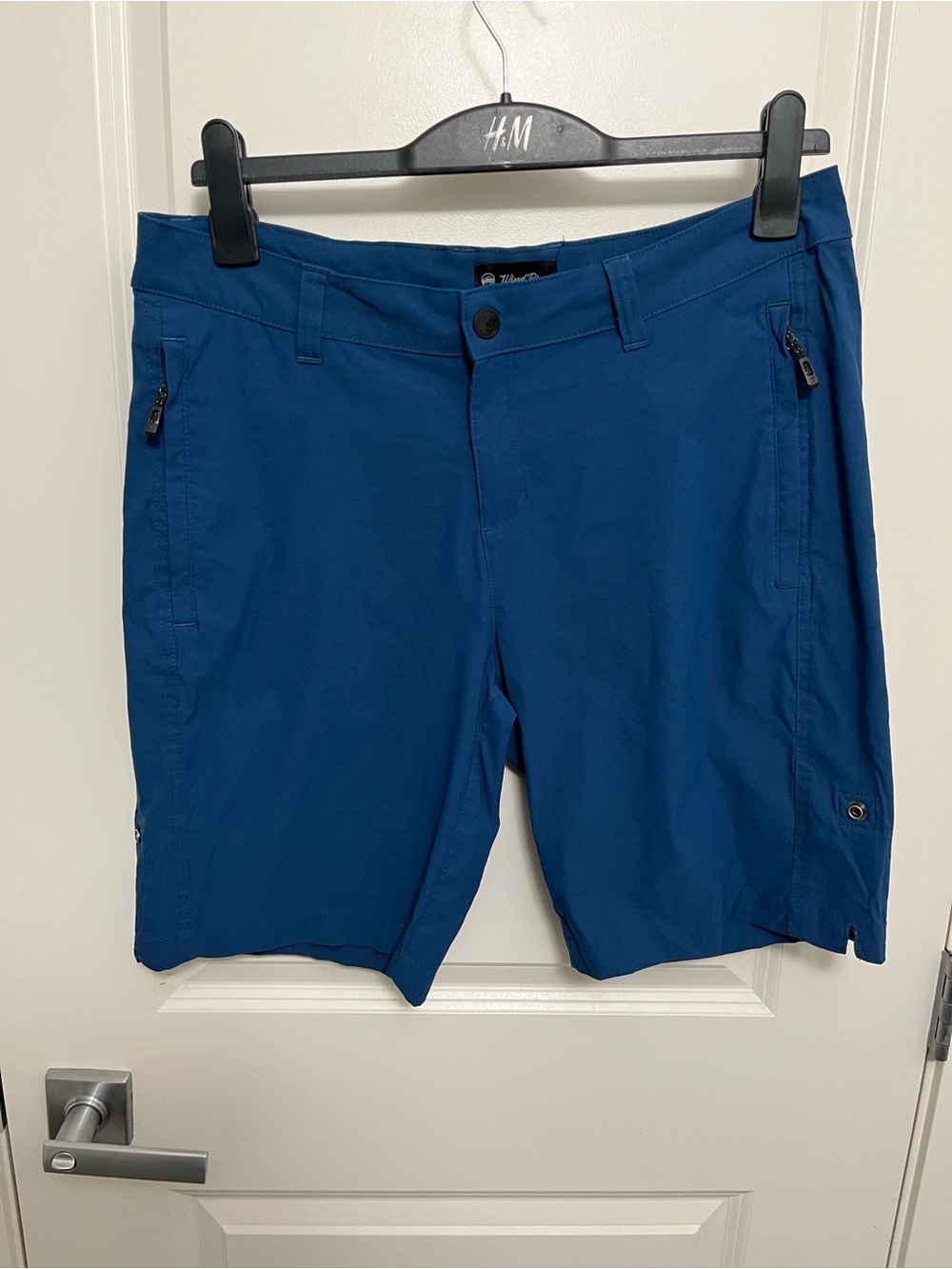 Windriver Women's Blue Hiking Shorts with Zip Pockets in size 12